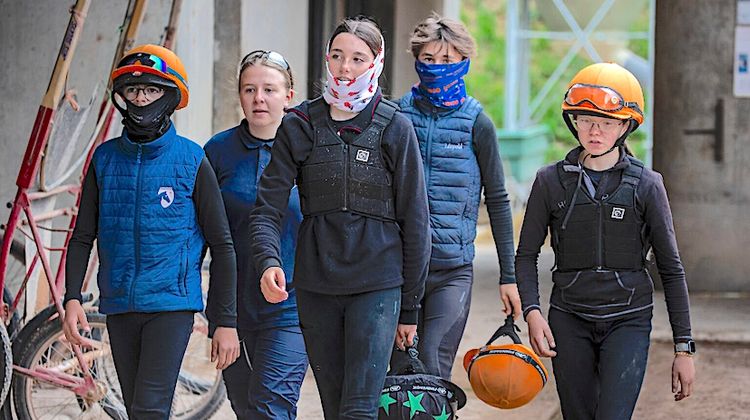 UNIQUE – Entrez dans les métiers des courses hippiques !